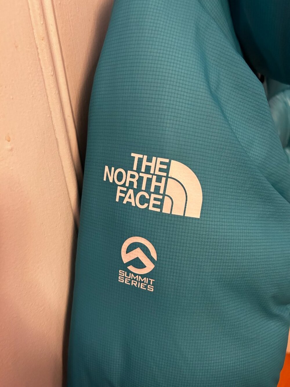 The North Face Women's Summit L6 Down Belay Parka Limited Edition - Medium - Picture 3 of 14